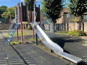 Howard Cole Way / Alexandra Road play area